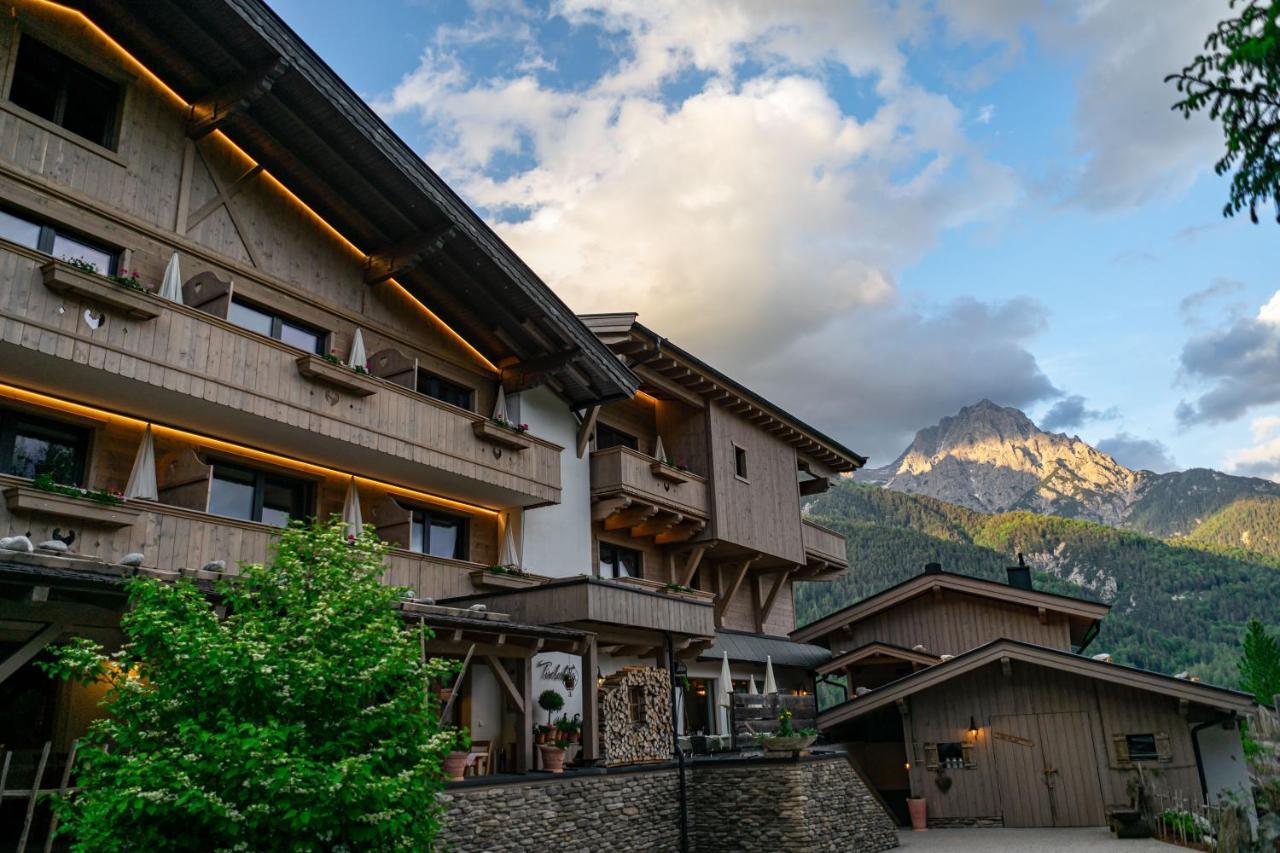 Hotel Landhaus Tirolerherz Sankt Ulrich am Pillersee Esterno foto