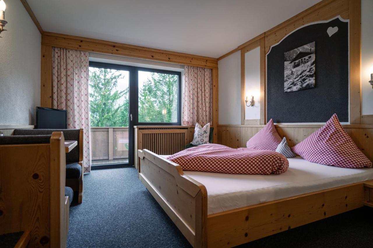 Hotel Landhaus Tirolerherz Sankt Ulrich am Pillersee Esterno foto