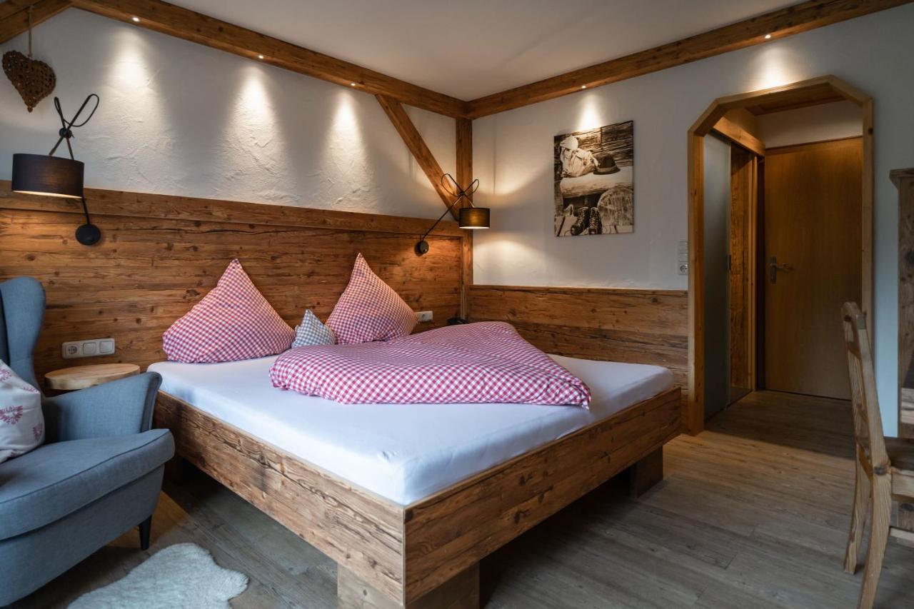 Hotel Landhaus Tirolerherz Sankt Ulrich am Pillersee Esterno foto