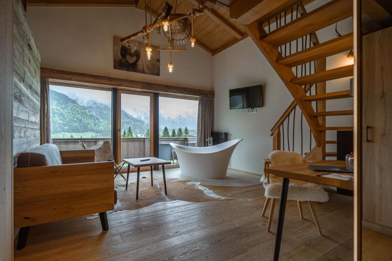 Hotel Landhaus Tirolerherz Sankt Ulrich am Pillersee Esterno foto